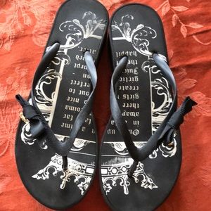 Juicy flip flops worn once